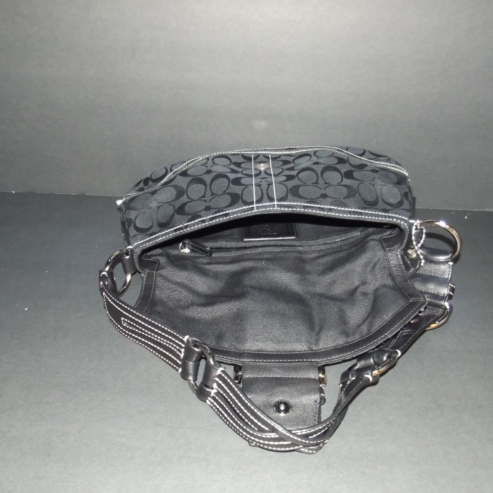 Coach Purse Signature Line - Picture 6 of 8